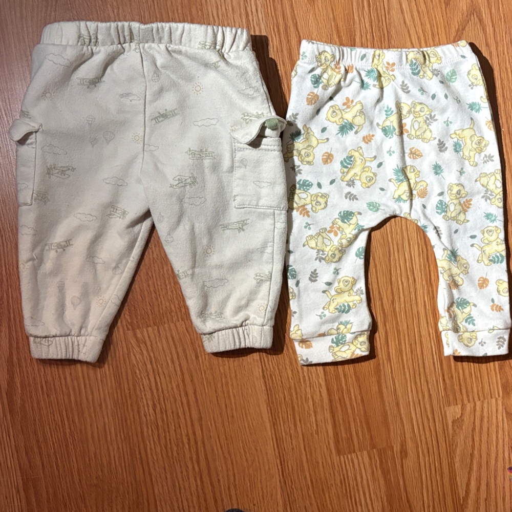 SIZE 3-6 months Kids Cream and Multicolor Printed Bottoms - Picture 5 of 6